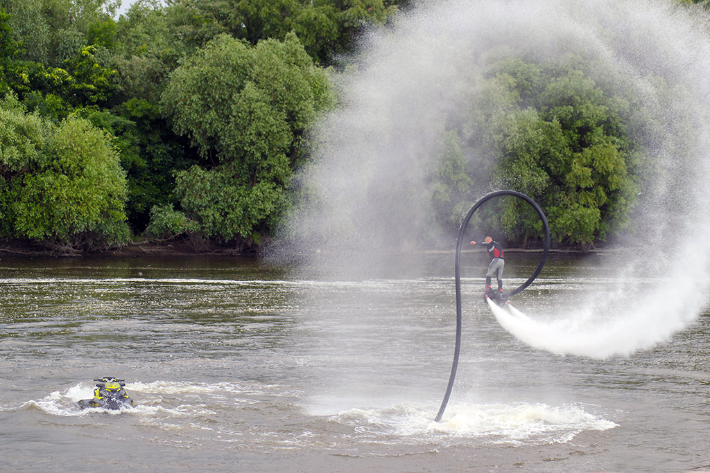 Flyboarding-and-the-Experiences-Associated-with-it-_-Rent-a-Flyboard-at-Gull-Lake-in-Brainerd,-MN
